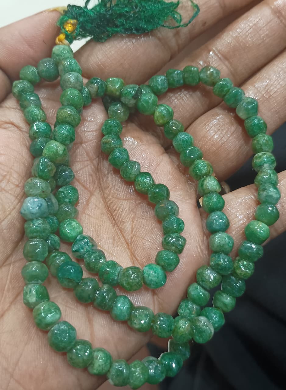 पन्ना  मरगज माला